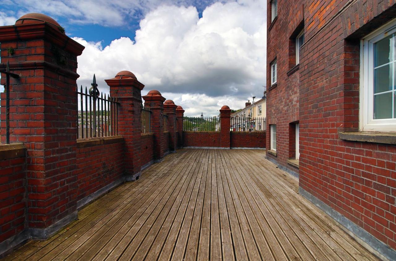 St Thomas Loft Views By Ssw - 2Br, Parking, Sleeps 4, Easy Access To City Centre, Marina, Beach And M4 Swansea Dış mekan fotoğraf