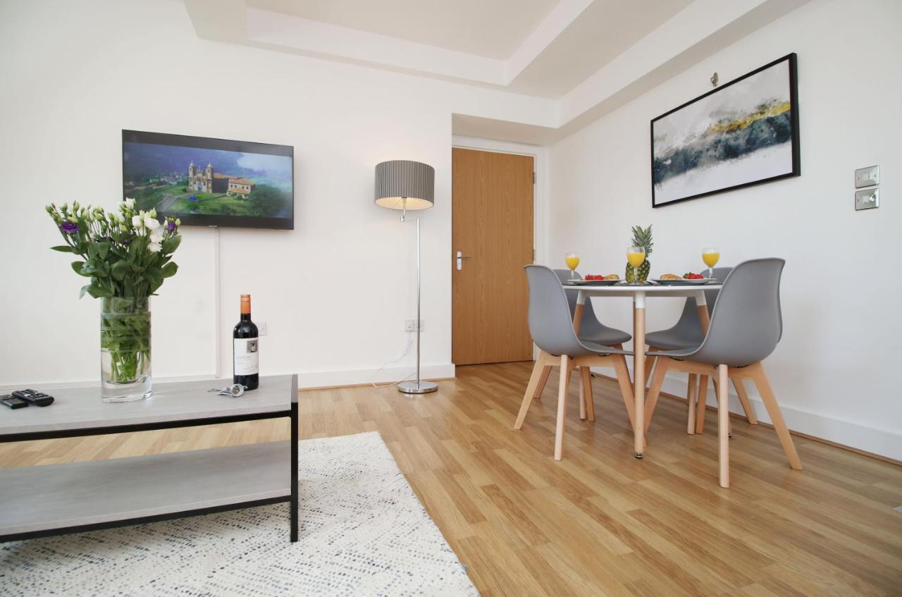 St Thomas Loft Views By Ssw - 2Br, Parking, Sleeps 4, Easy Access To City Centre, Marina, Beach And M4 Swansea Dış mekan fotoğraf