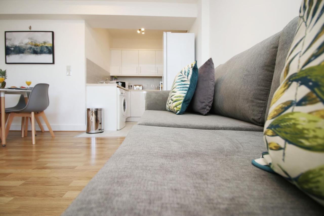 St Thomas Loft Views By Ssw - 2Br, Parking, Sleeps 4, Easy Access To City Centre, Marina, Beach And M4 Swansea Dış mekan fotoğraf