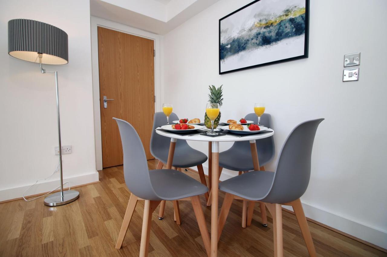 St Thomas Loft Views By Ssw - 2Br, Parking, Sleeps 4, Easy Access To City Centre, Marina, Beach And M4 Swansea Dış mekan fotoğraf