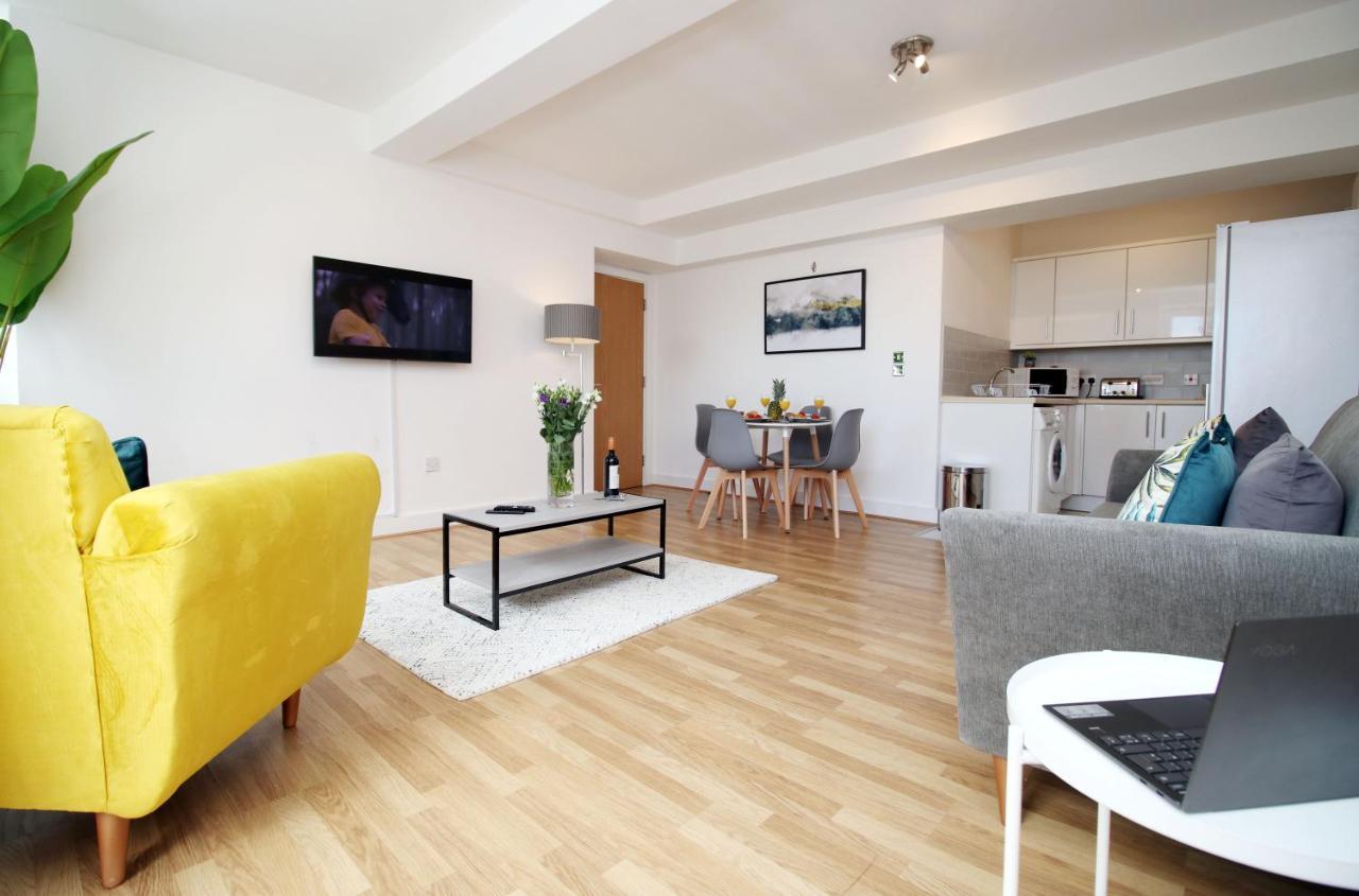 St Thomas Loft Views By Ssw - 2Br, Parking, Sleeps 4, Easy Access To City Centre, Marina, Beach And M4 Swansea Dış mekan fotoğraf