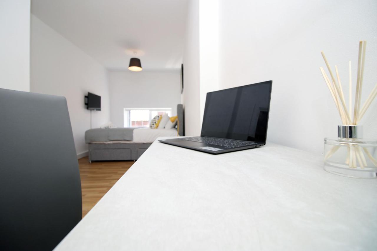 St Thomas Loft Views By Ssw - 2Br, Parking, Sleeps 4, Easy Access To City Centre, Marina, Beach And M4 Swansea Dış mekan fotoğraf